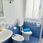 Apartment Luminous Flat With Balcony-beahost